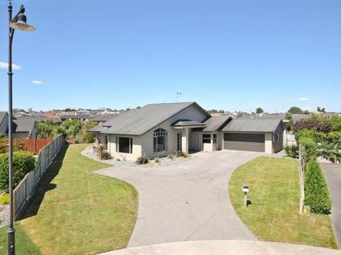 10 Buchanan Place, Huntington