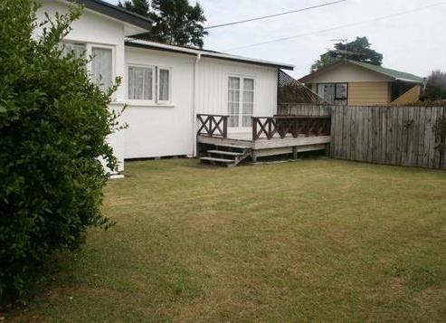 1/4 Robertson Road, Ranui