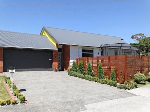 17 Kekeno Grove, Tirohanga