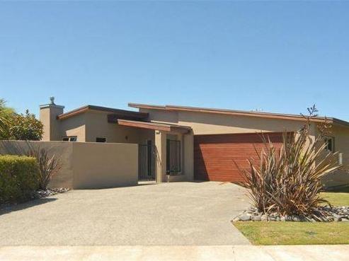11 Pinotage Drive, Greenmeadows