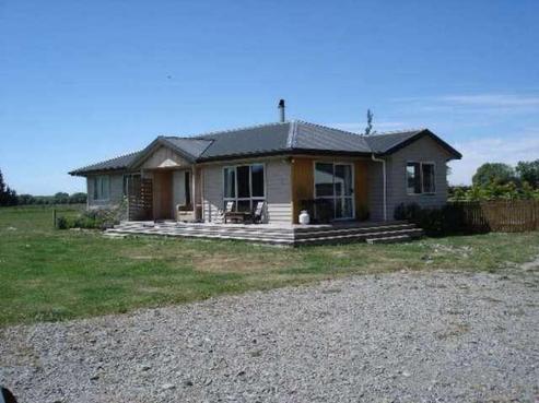 88 Patersons Road, Cust