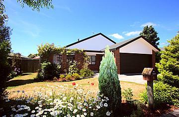 8 Coleridge Place, Stoke