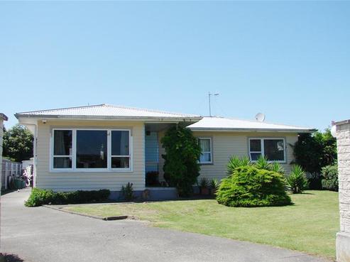79 Clarence Cox Crescent, Pirimai