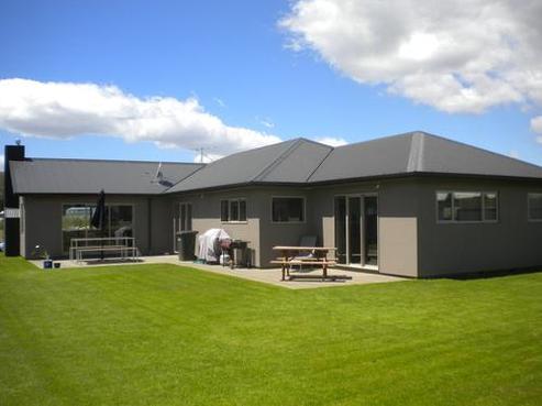8 Elizabeth Place, Clyde