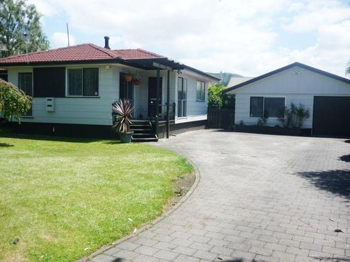 5 Urquhart Place, Fairy Springs
