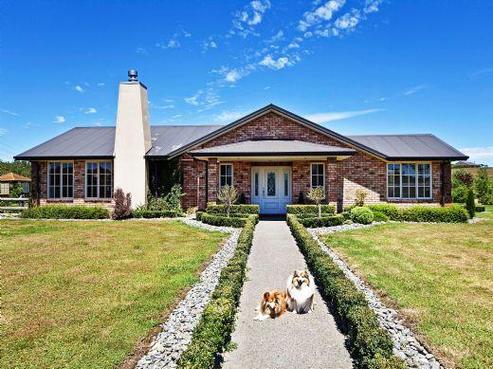 899 Old North Road, Waimauku