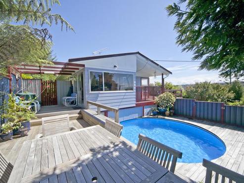 30 Rauhuia Crescent, Parau