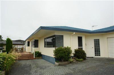 4 Pukaka Street, Strandon