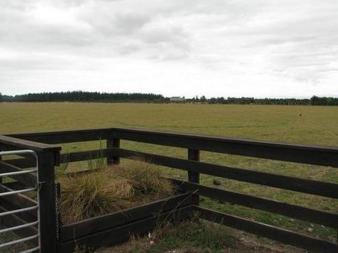 210 Lilly Road, Fernside