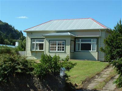 27 Wickliffe Terrace, Port Chalmers