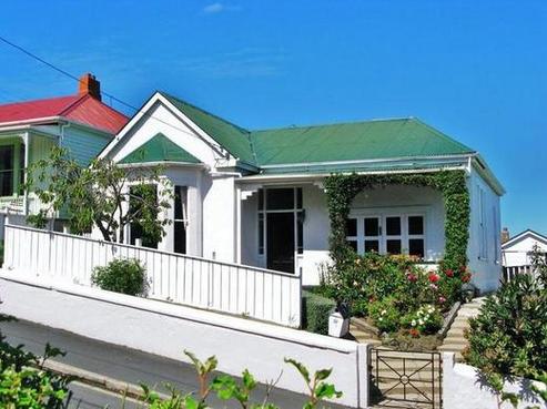32 Blacks Road, North East Valley