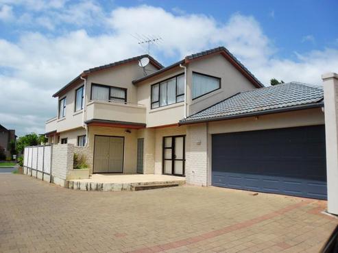 13 Hostel Access Road, Eastern Beach