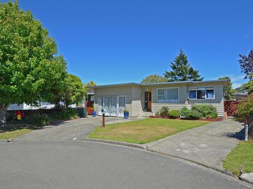 5 Toledo Grove, Totara Park