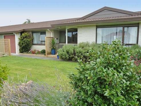 2/400 Ikanui Road, Frimley