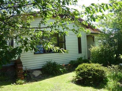 24 Centennial Avenue, Milton