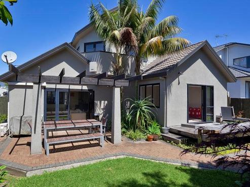 2/24 Newell Street, Point Chevalier
