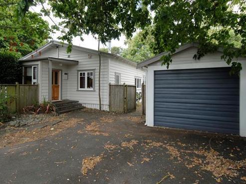 82 Fifth Avenue, Enderley