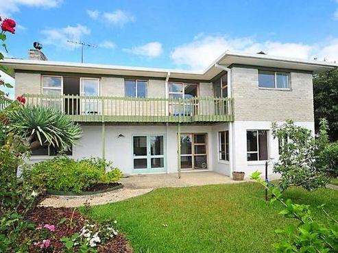 1062 Whangaparaoa Road, Tindalls Beach
