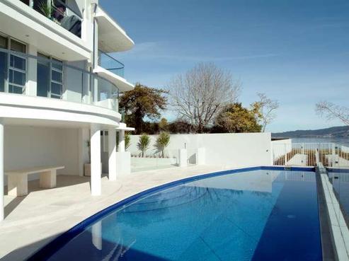 4/2 Lowell Place, Waipahihi