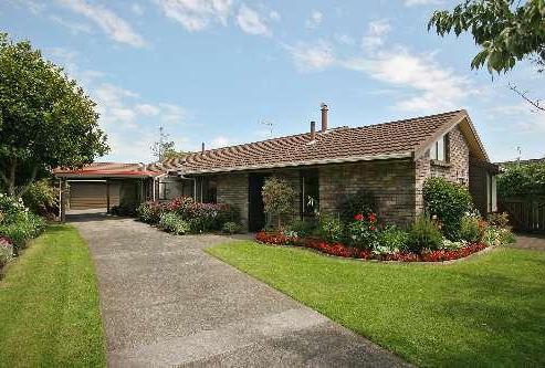 5 Elder Grove, Whalers Gate