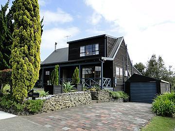 43 Charles Dickens Drive, Mellons Bay