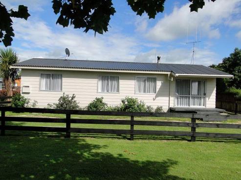141 Burns Street, Leamington