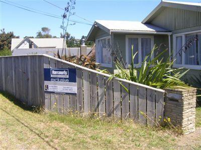 8 Dell Road, Raumati South