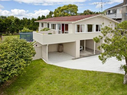 17 Woodside Avenue, Northcote