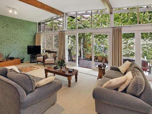 9 Grendon Road, Titirangi