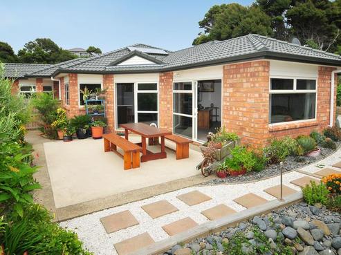 19 Ambassador Glade, Orewa
