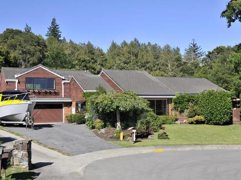 43 Lewis Road, Lynmore