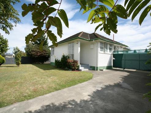 403 Kiwi Street, Camberley