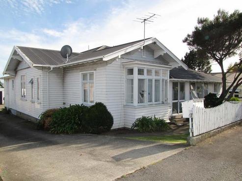 67 Northgate, Strandon