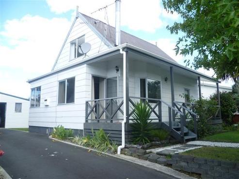 8 Portree Place, Queenwood