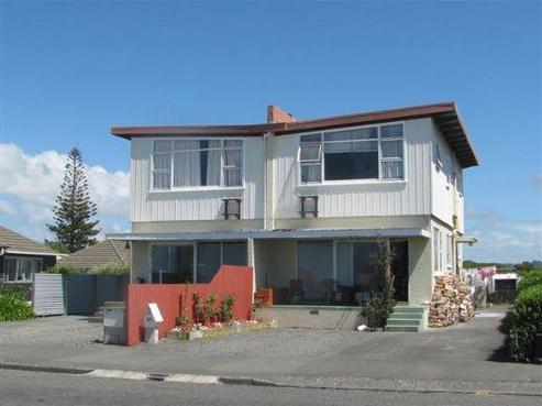 11 The Esplanade, Westshore