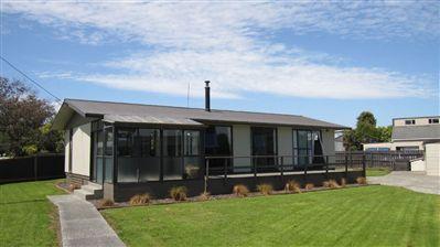 10 Clough Road, Paroa