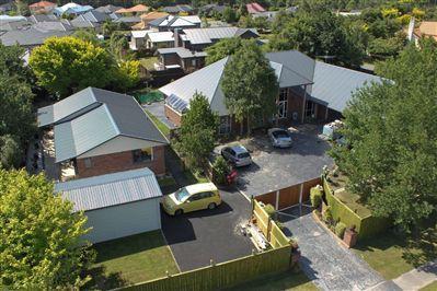32 Regents Park Drive, Casebrook
