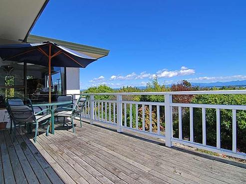 27 Arapiki Road, Stoke
