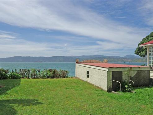 377 Karaka Bay Road, Karaka Bays