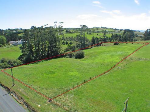 100 Wades Road, Whitford