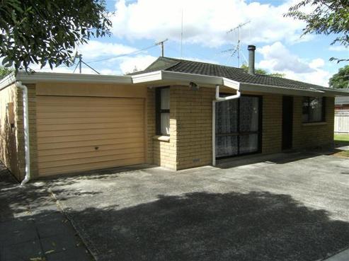 16A Sandwich Road, Saint Andrews