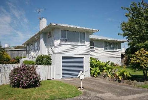 2 Clearmont Crescent, Blagdon