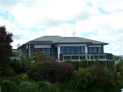101 Whitehead Way, Thames