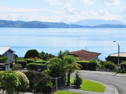 12 The Nook, Algies Bay