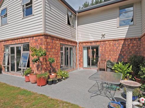 52 Evergreen Crescent, Trentham