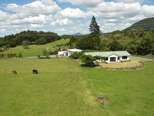 54 Pukeatua Road, Maungatapere
