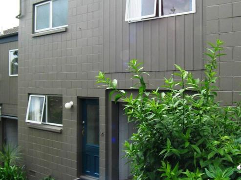 2/32 Mountain View Road, Morningside