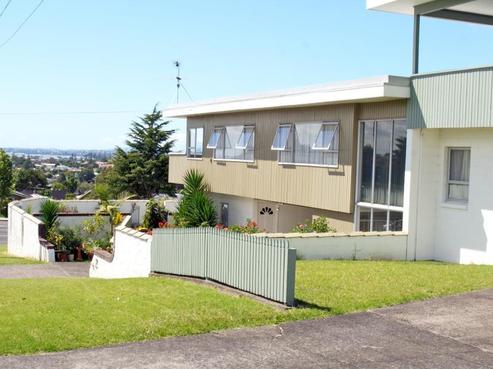 2 Hillary Heights Avenue, Glendene