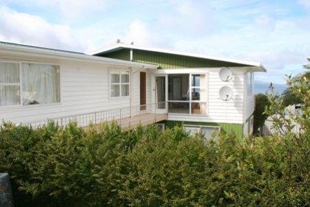 11 Laburnum Grove, Maungaraki