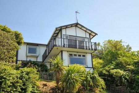 36 Milne Terrace, Island Bay